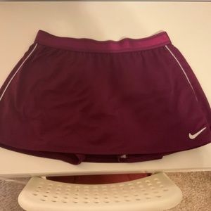 Nike Tennis skirt Dri-fit. Maroon color, great for summer. Built in shorts. 💕💕